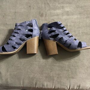 Stylish Women's Heeled Sandals - Blue